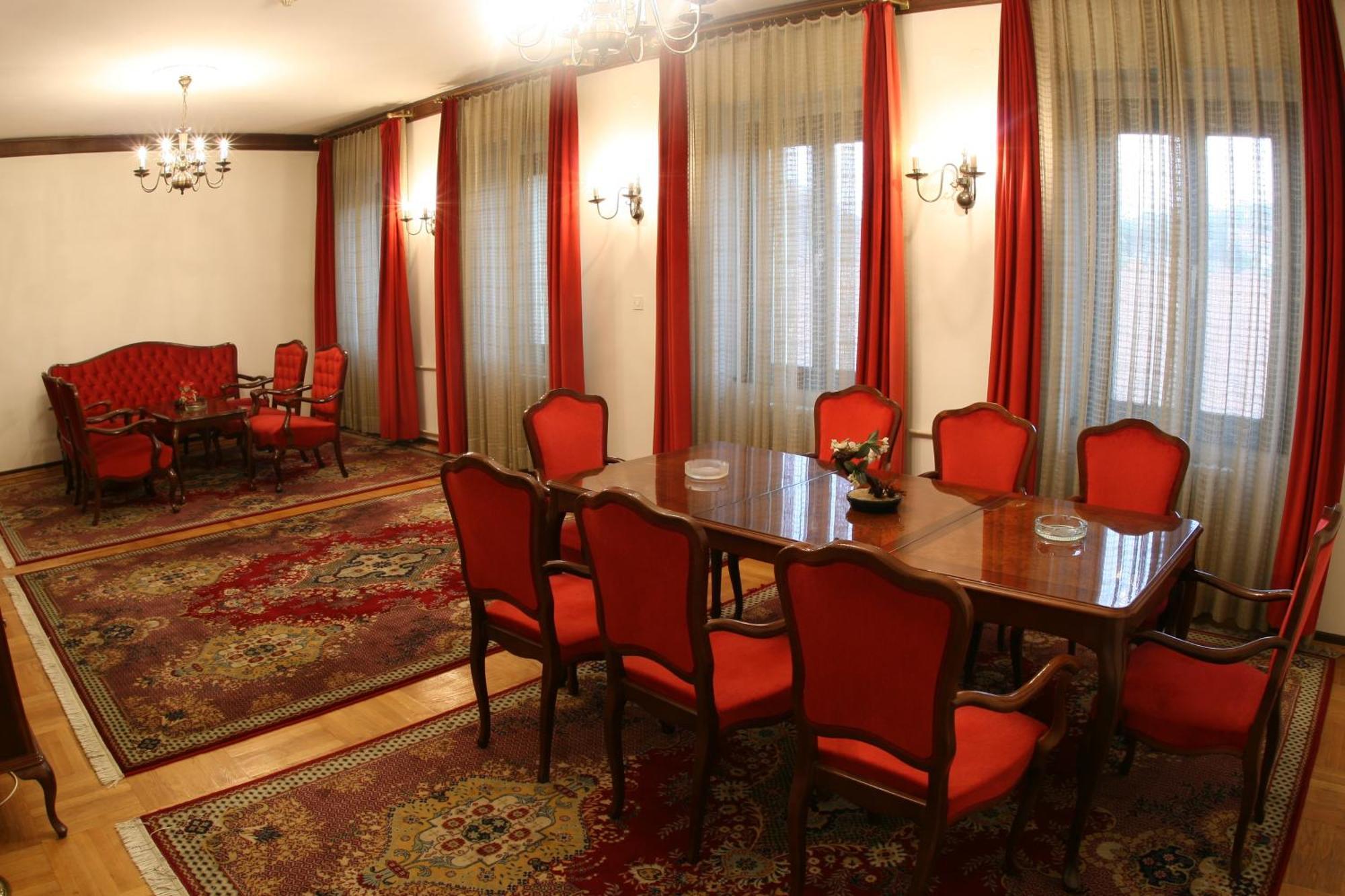 Hotel Grand Valjevo Eksteriør bilde