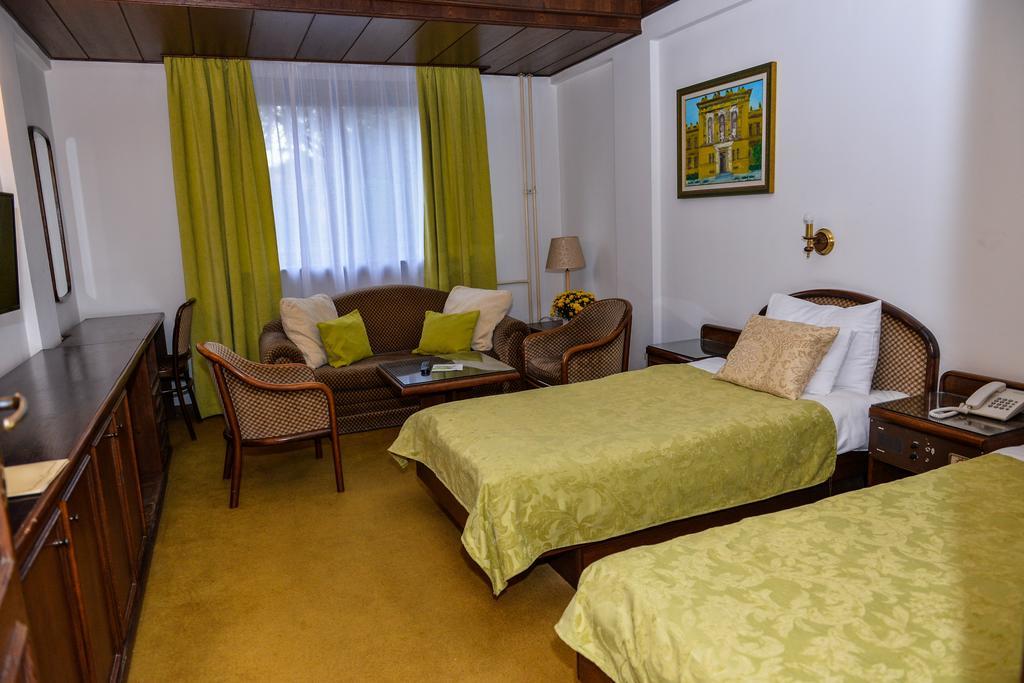 Hotel Grand Valjevo Eksteriør bilde